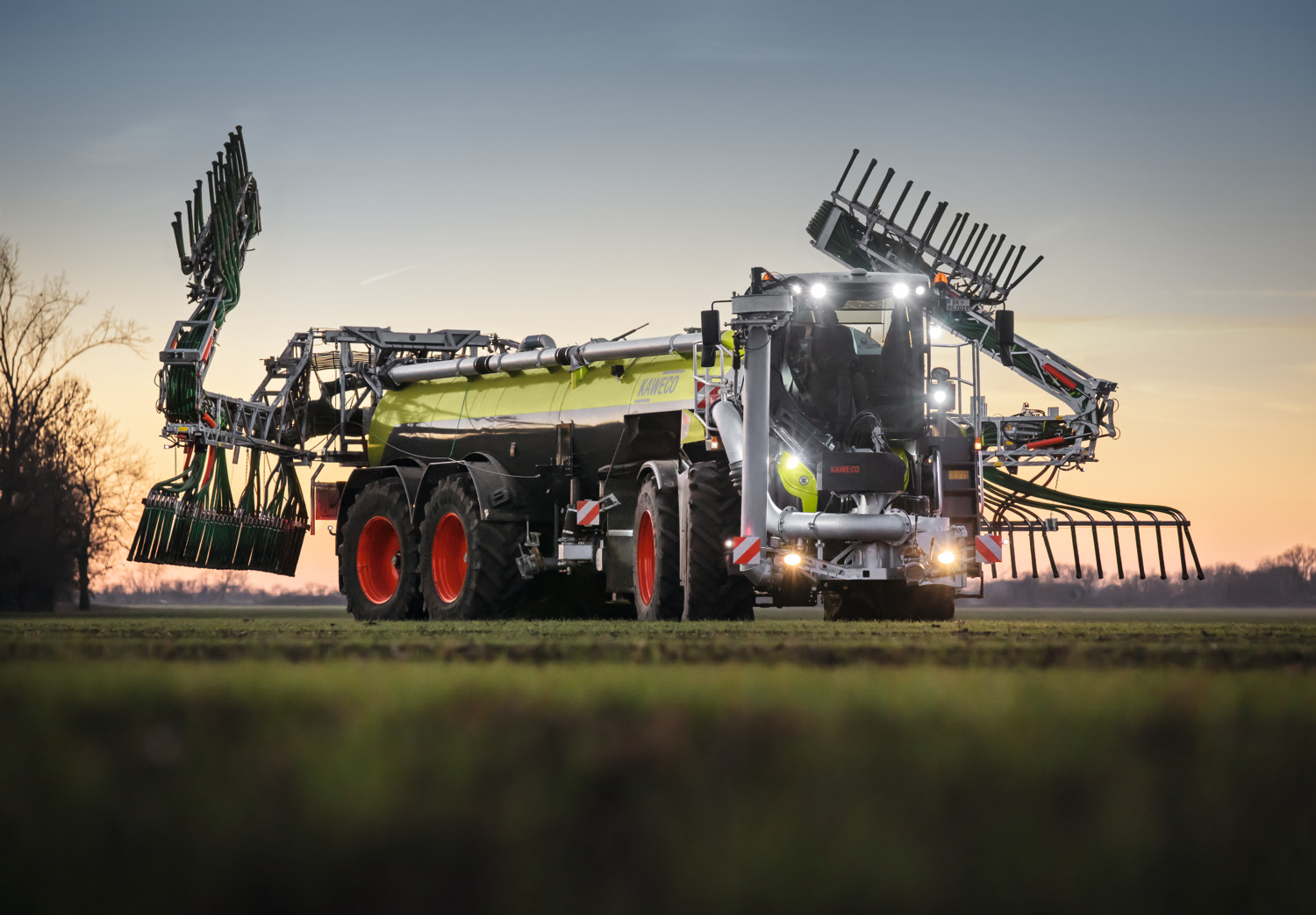 Claas xerion 5000 trac sale